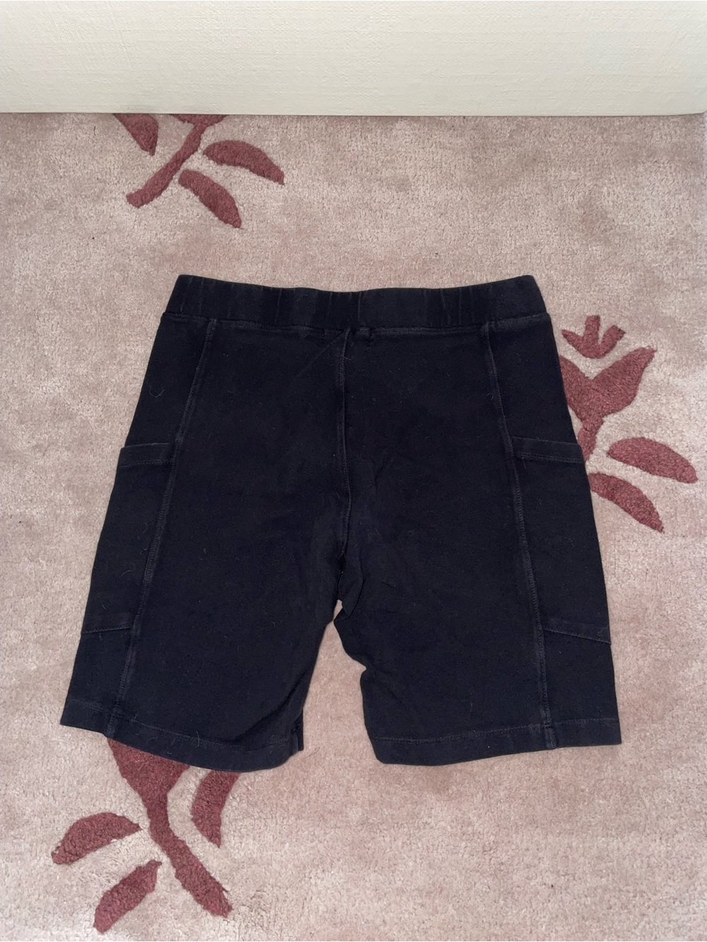 Monrow Pocket Bike Shorts - Picture 2 of 3